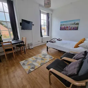 Apartment, Private Parking, Walk To Centre, Uni And Hospital, Long Prices , Exeter United Kingdom